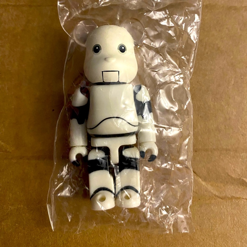 Medicom Series 44 Be@rbrick Junk Head Artist bearbrick